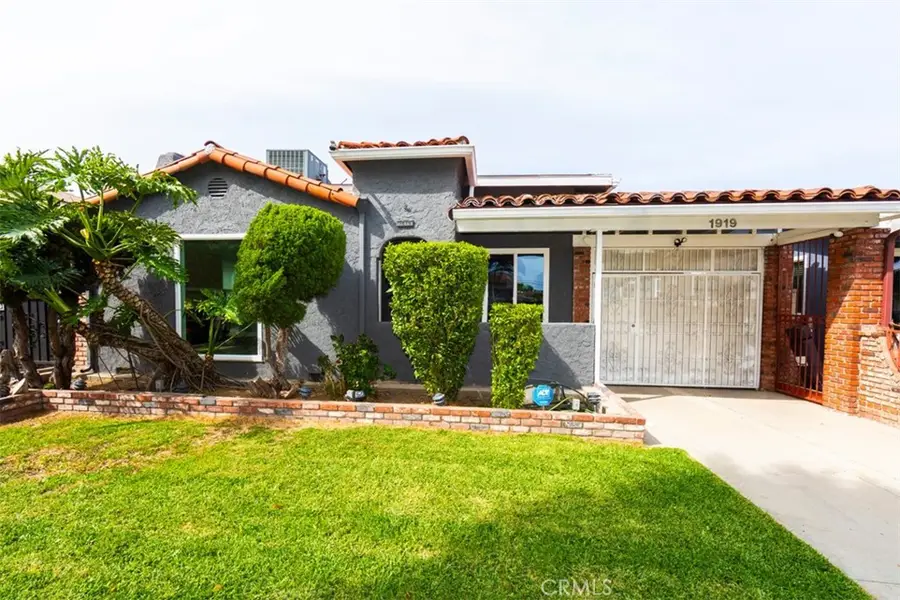1919 W 82nd, Los Angeles, CA 90047 - #3