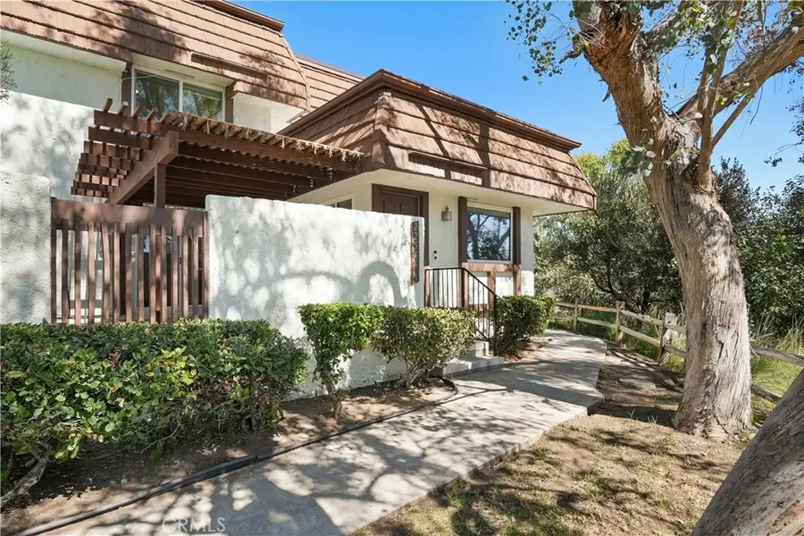 22544 Jeffrey Mark Court #1, Chatsworth, CA 91311 - #3