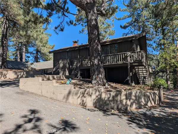 30762 Knoll View, Running Springs, CA 92382