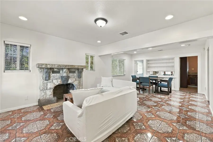 1659 W 39th, Los Angeles, CA 90062 - #3