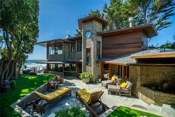 2431 Sherwood Drive, Cambria, CA 93428