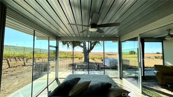 5820 Vista Del Paso, Paso Robles, CA 93446
