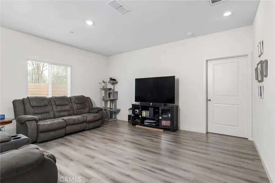 5101 Mclaren Drive, Redding, CA 96002 - Image #3