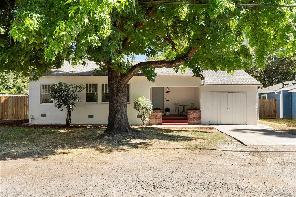 1221 Stewart, Chico, CA 95926 - #1
