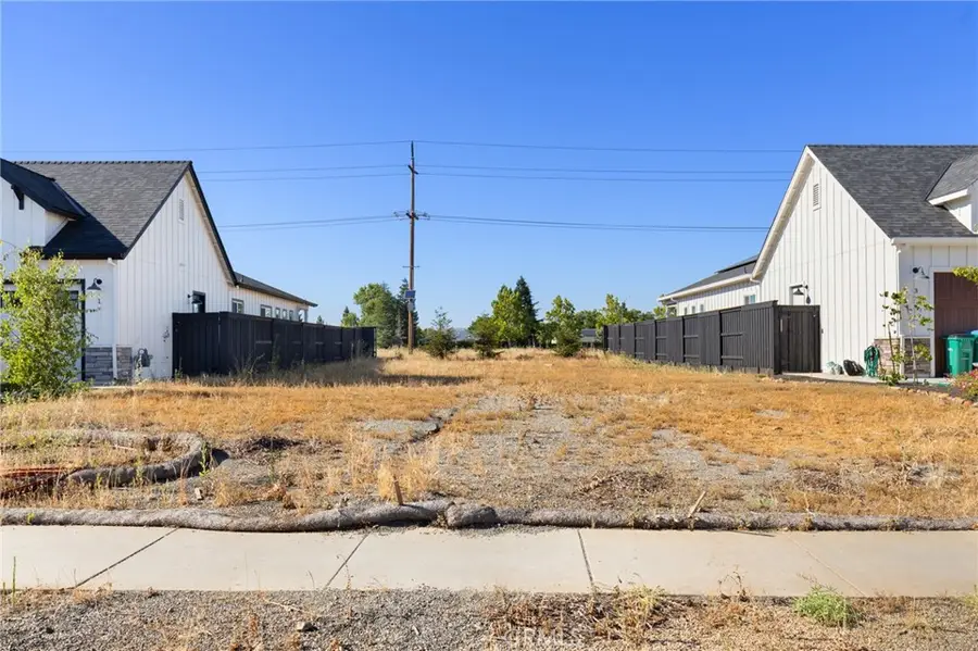 2 Harkness Court, Chico, CA 95973 - #2