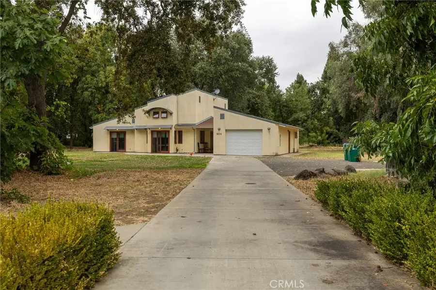 904 W 12th Avenue, Chico, CA 95926 - #2