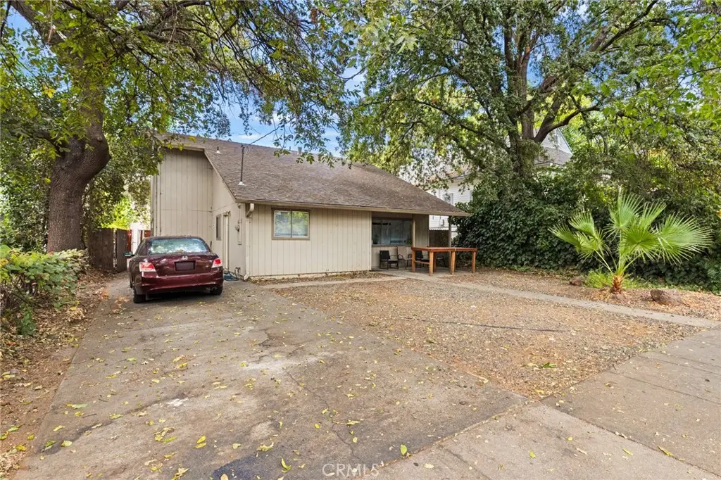 818 W 1st Street, Chico, CA 95928 - #1