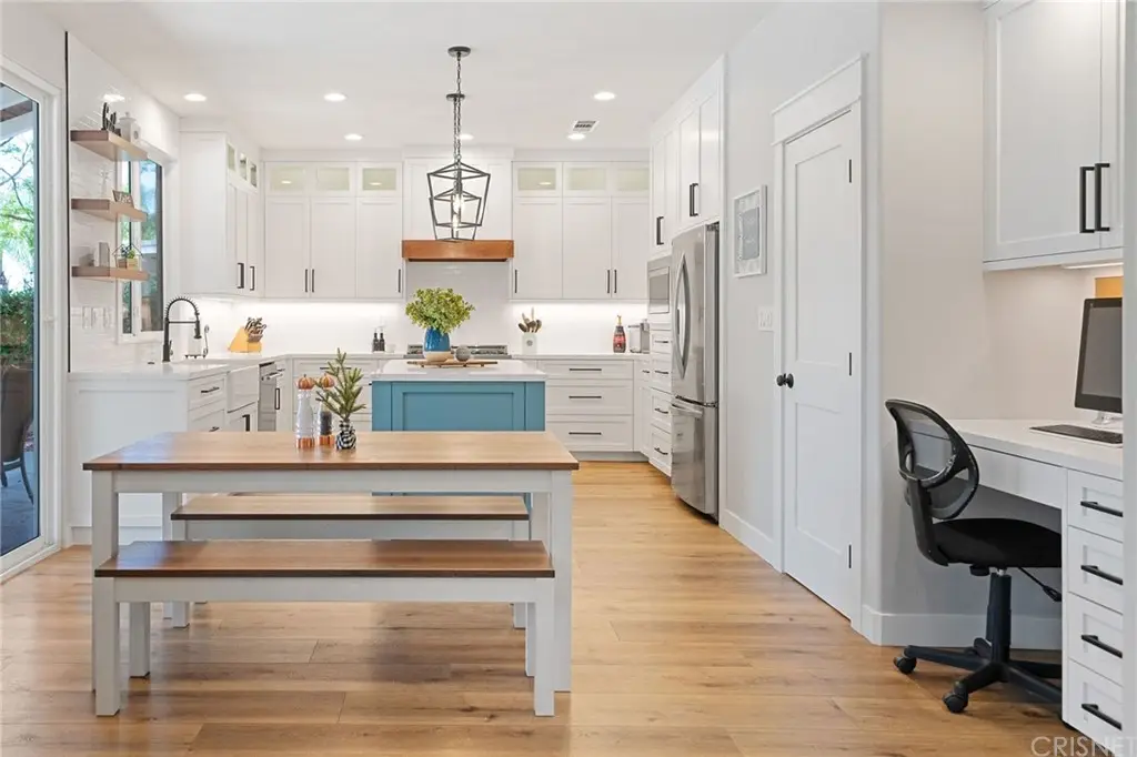 28211 Lorita Lane, Saugus, CA 91350 - Image #1