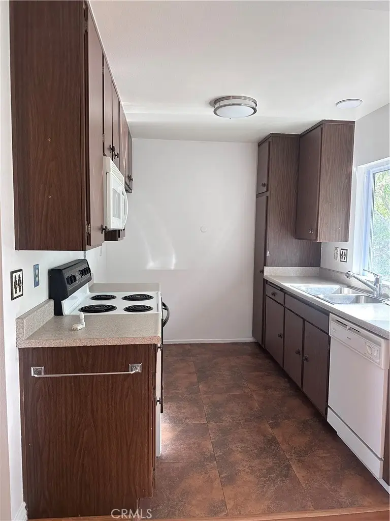 26351 Oak Plain Drive #D, Newhall, CA 91321 - #3