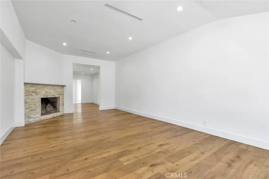 6015 Laurelgrove Avenue, North Hollywood, CA 91606 - Image #3