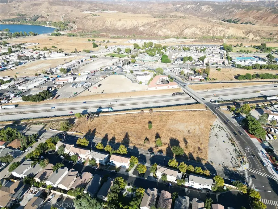 31426 The Old Road N, Castaic, CA 91384 - Image #2