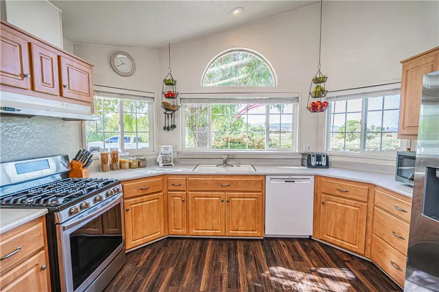 20073 Edgewater Drive, Canyon Country, CA 91351 - Image #3