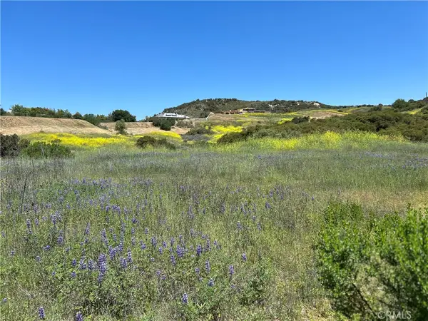 24201 Mulholland Highway, Calabasas, CA 91302