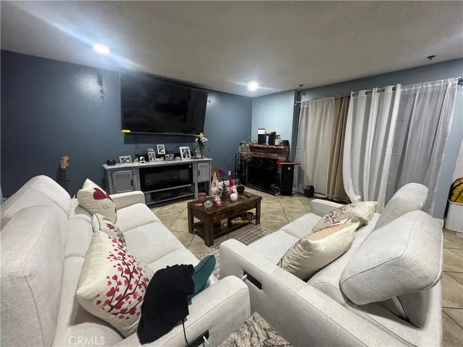 8730 Cedros Avenue #C, Panorama City, CA 91402 - Image #2