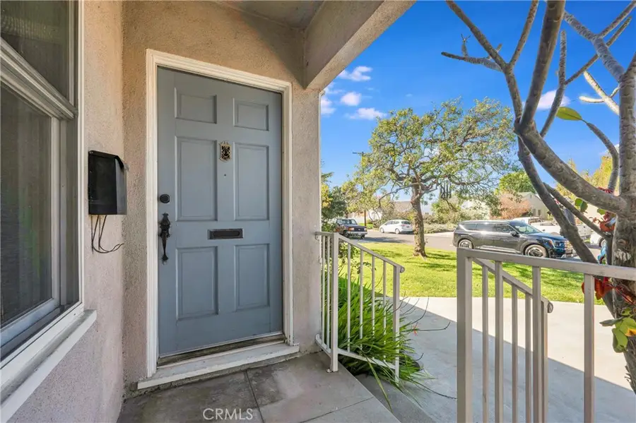 6350 Costello Avenue, Valley Glen, CA 91401 - Image #2