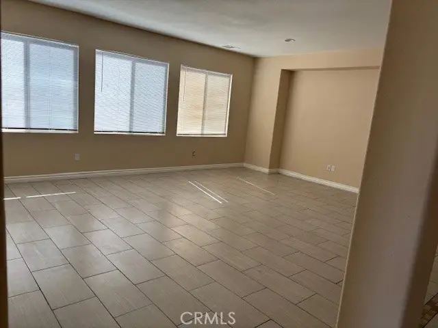 1610 E Avenue J2, Lancaster, CA 93535 - #2