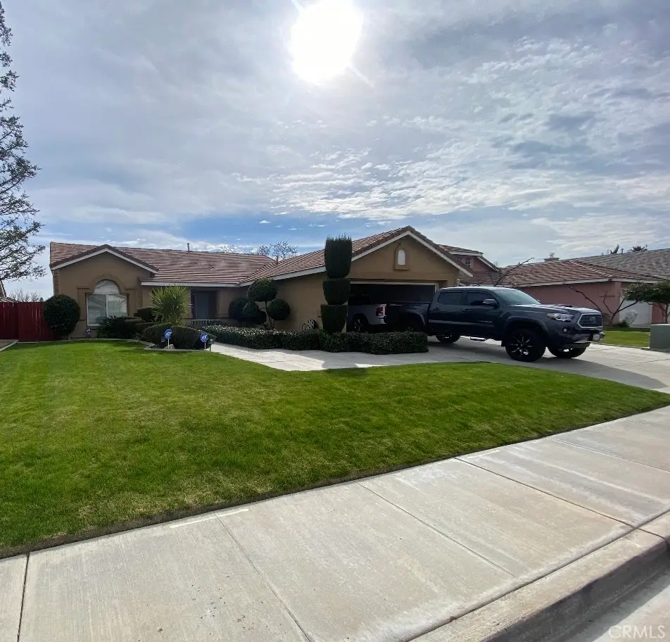 5911 Playa Del Sol Court, Bakersfield, CA 93313 - #1