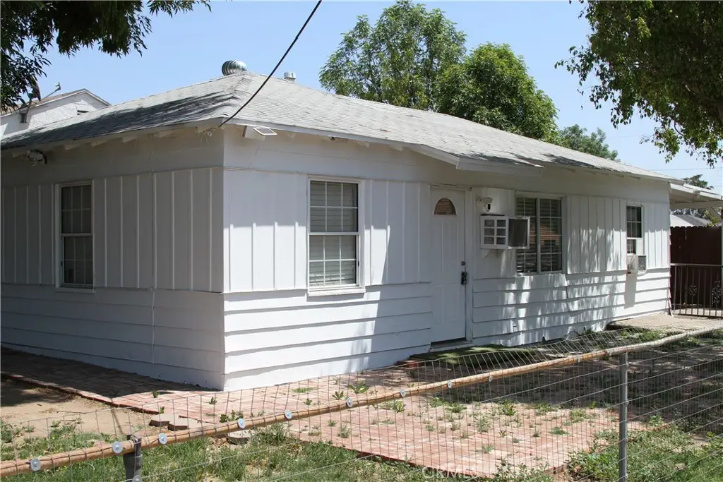 15258 La Valle Street, Sylmar, CA 91342 - #1