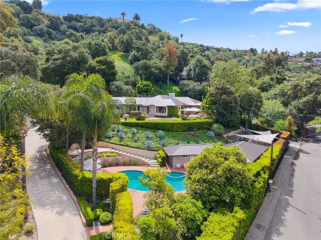 3818 Hollyline Avenue, Sherman Oaks, CA 91423 - #1