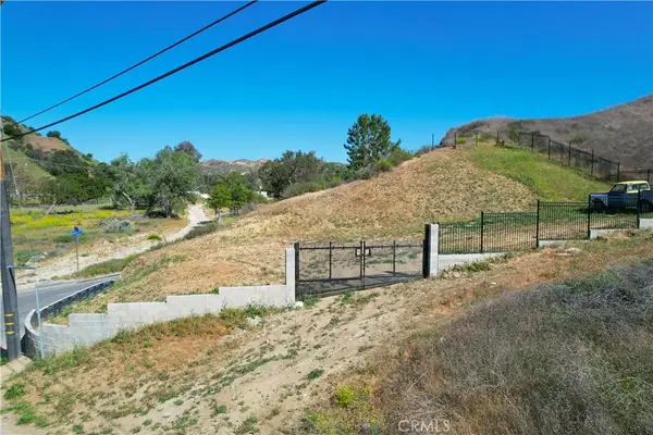 0 Taylor, Val Verde, CA 91384