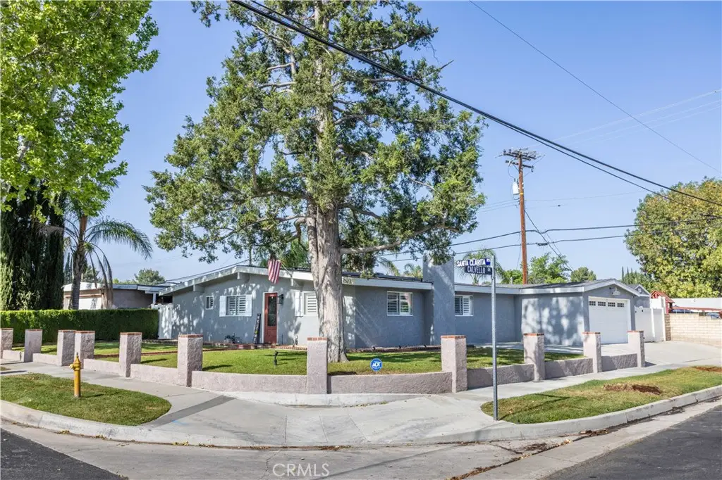 27573 Santa Clarita Road, Saugus, CA 91350 - Image #1