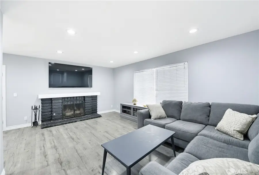 2450 Stow Street, Simi Valley, CA 93063 - Image #3