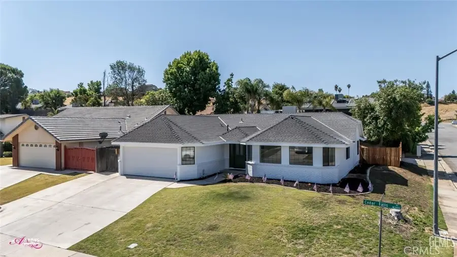 5801 Cedar Falls Drive, Bakersfield, CA 93306 - Image #2