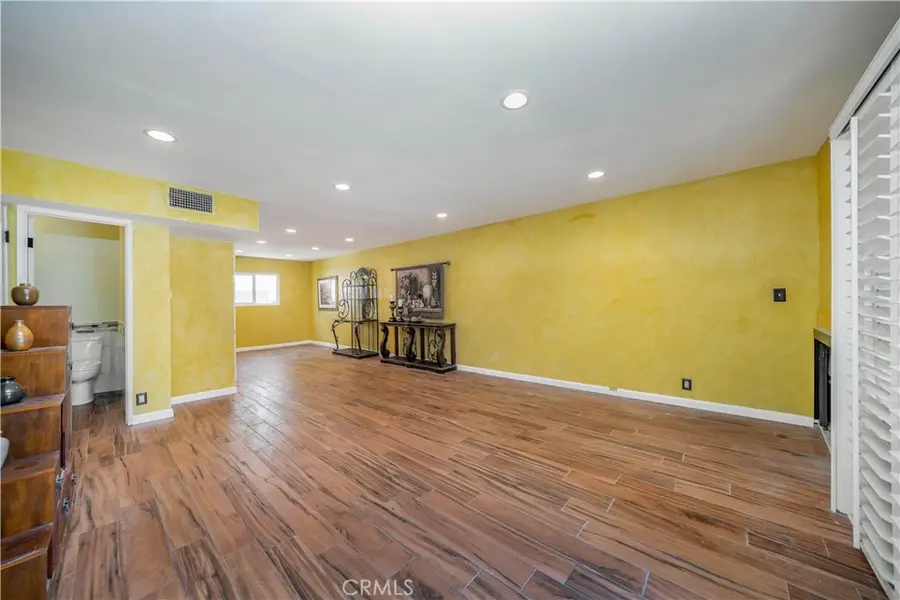 14947 Dickens Street #3, Sherman Oaks, CA 91403 - Image #2