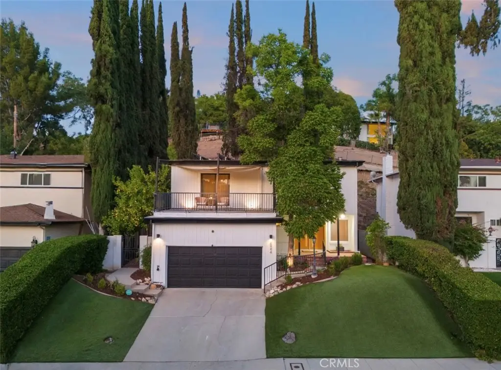 4944 Don Pio Drive, Woodland Hills, CA 91364 - Image #1