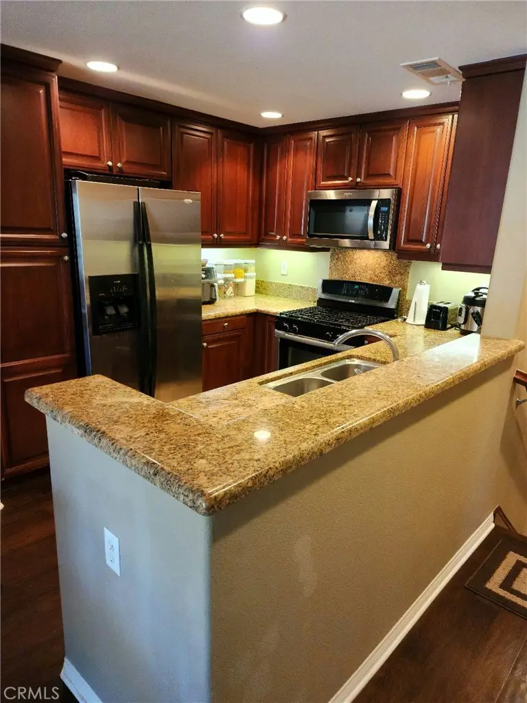 19512 Laroda Lane, Saugus, CA 91350 - Image #3