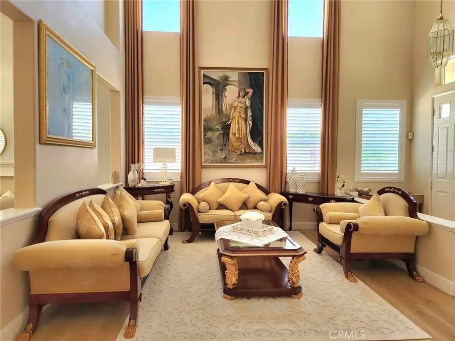 26523 Starling Court, Canyon Country, CA 91387 - Image #2