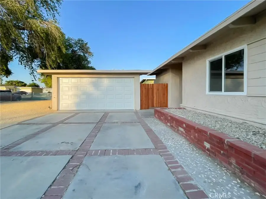 1408 W Avenue H15, Lancaster, CA 93534 - #3