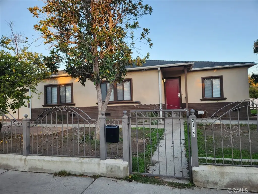 21057 Runnymede Street, Canoga Park, CA 91303 - Image #1