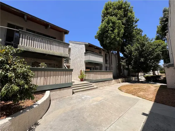 8601 International Avenue #236, Canoga Park, CA 91304