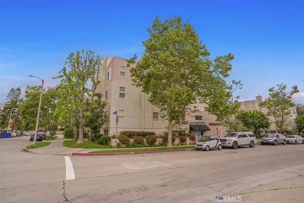 11230 Peach Grove Street #206, North Hollywood, CA 91601 - Image #1