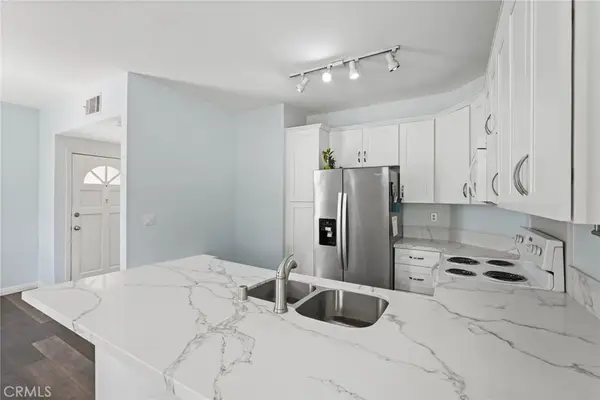 2426 Pleasant Way #E, Thousand Oaks, CA 91362