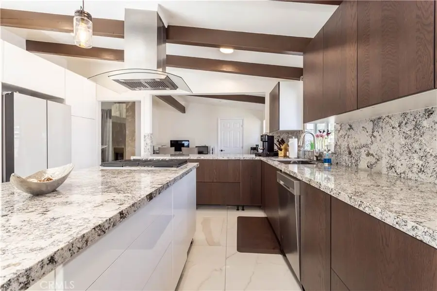 19516 Blythe Street, Reseda, CA 91335 - Image #2