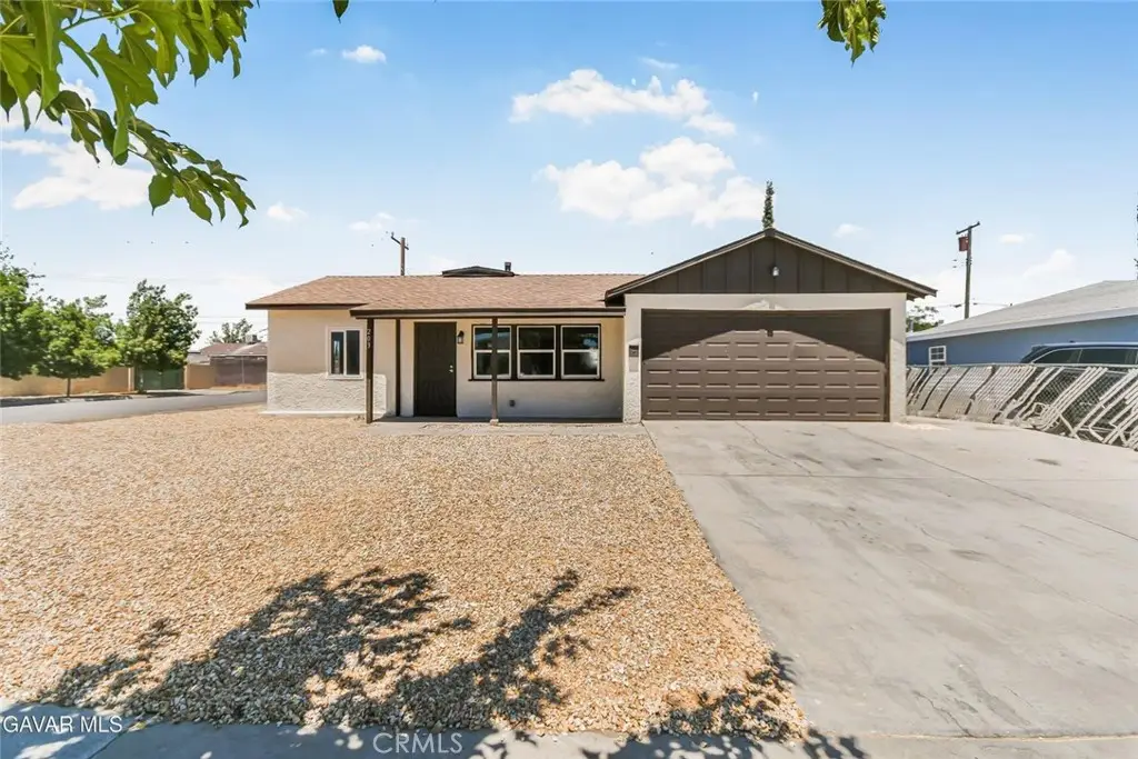 203 E Avenue P4, Palmdale, CA 93550 - Image #1