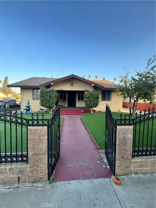 1030 W 88th Street #1/4, Los Angeles, CA 90044