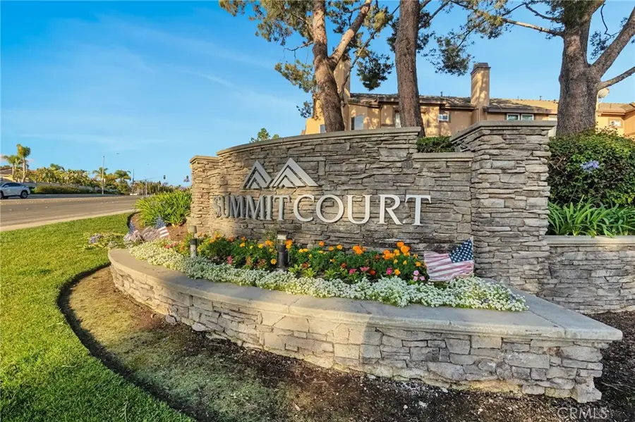 922 S Country Glen Way, Anaheim, CA 92808 - Image #2