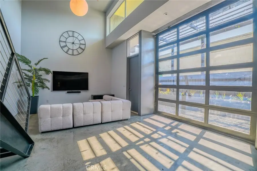 1011 N Orange Grove Avenue #5, West Hollywood, CA 90046 - Image #2