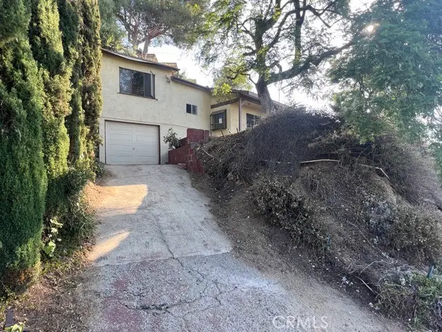 1004 La Rambla Drive, Burbank, CA 91501 - Image #1