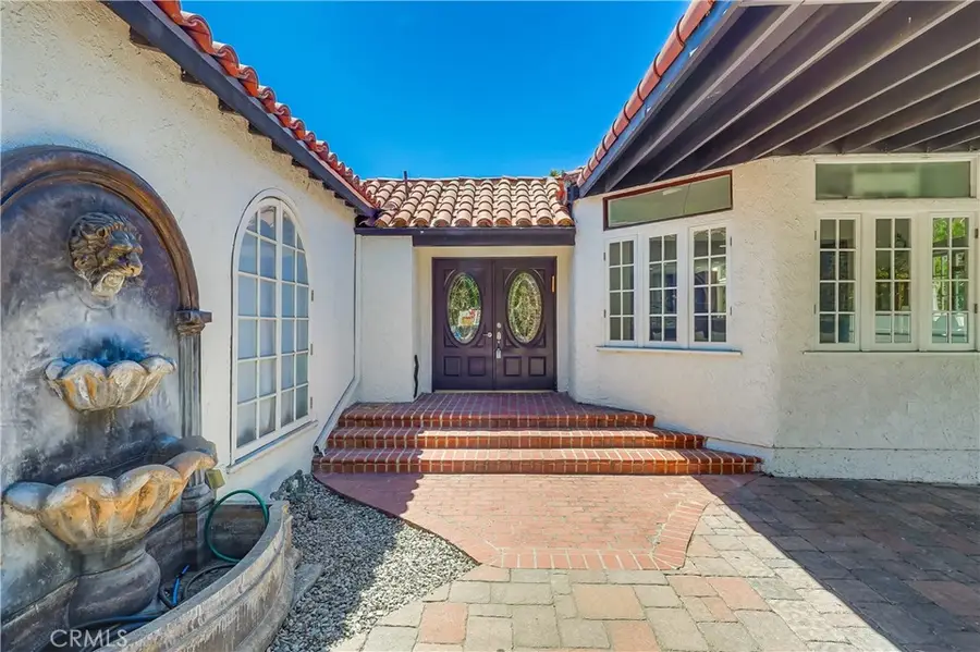 4725 Morella Avenue, Valley Village, CA 91607 - Image #2