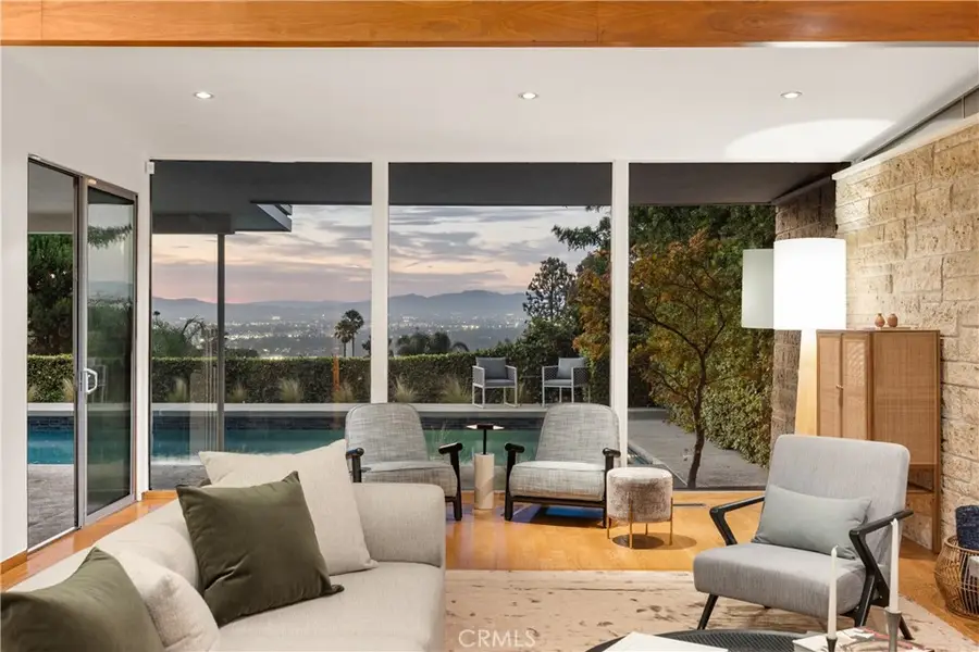 3511 Stonehill Place, Sherman Oaks, CA 91423 - Image #3