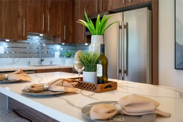 100 Scholz Plaza #205, Newport Beach, CA 92663