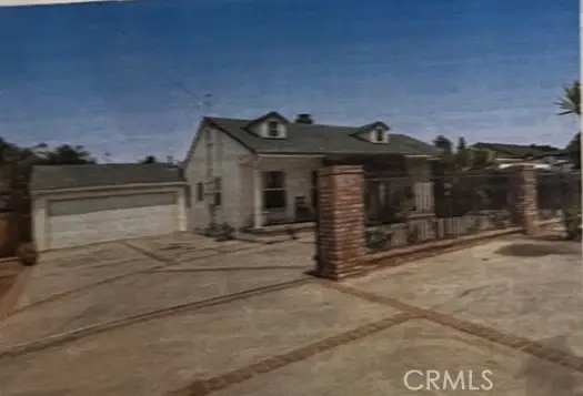 10918 Laurel Canyon Blvd., San Fernando, CA 91340