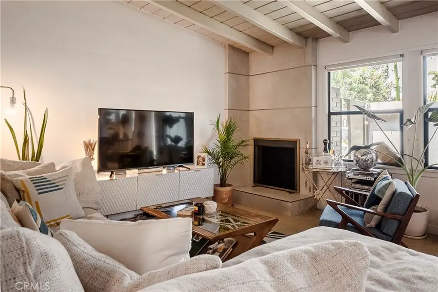 324 Chestnut Avenue, Los Angeles, CA 90042 - Image #3