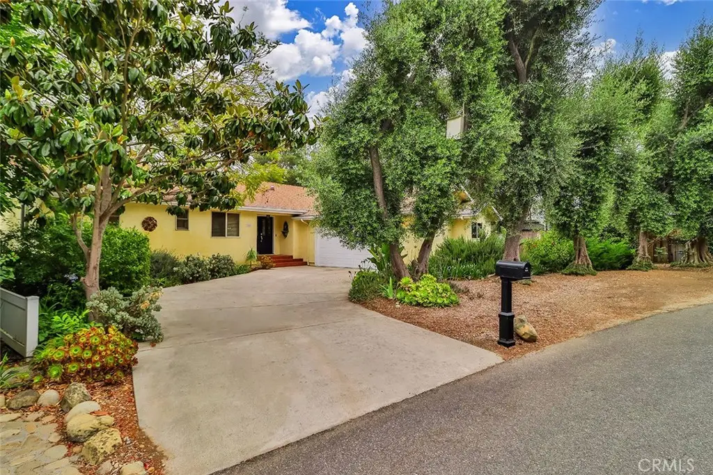 240 Portal Street, Oak View, CA 93022 - #1