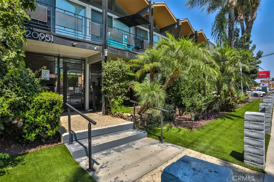 20951 Roscoe Boulevard, Canoga Park, CA 91304 - Image #2