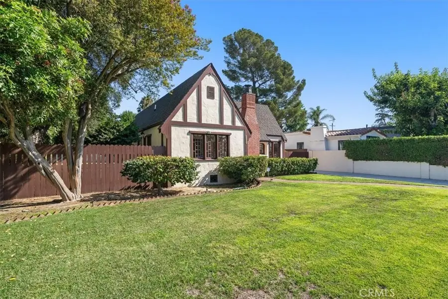 11155 Hortense Street, Toluca Lake, CA 91602 - Image #3